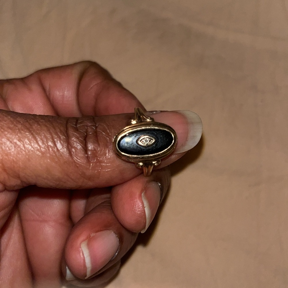 Gold ring - Picture 5 of 6